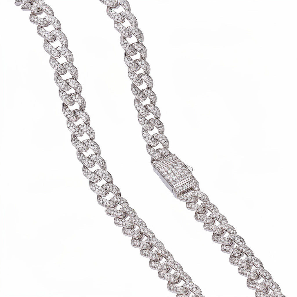 S925 sterlingsilverhalsband med infattade diamanter Lamis